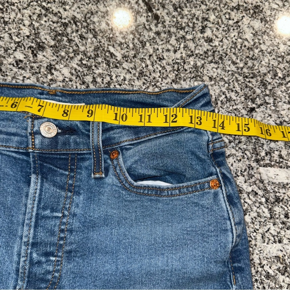 Levi’s Wedgie Straight Jeans Size 28 button fly medium wash women’s classic - Picture 7 of 15